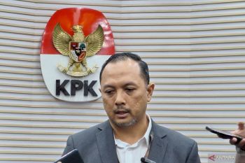 KPK sita tujuh mobil dalam penggeledahan terkait korupsi dana hibah