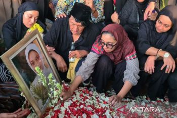 Mengenang Marissa Haque yang pergi mendadak