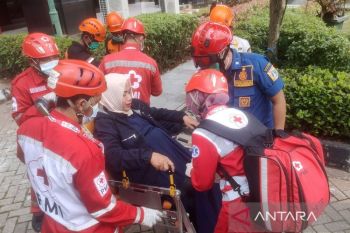 300 orang ikuti simulasi gempa megathrust di kantor Wali Kota Jakbar