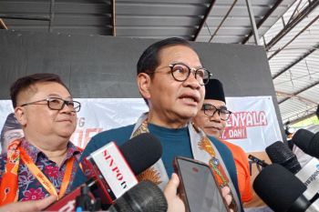 Pramono janji naikkan gaji guru honorer di Jakarta setara UMR