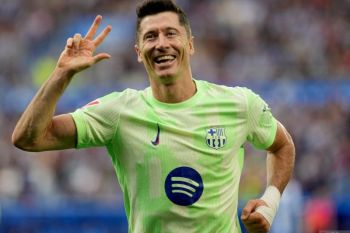 Trigol Robert Lewandowski bawa Barcelona hancurkan Alaves 3-0