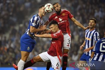 Drama enam gol warnai hasil imbang Manchester United kontra Porto